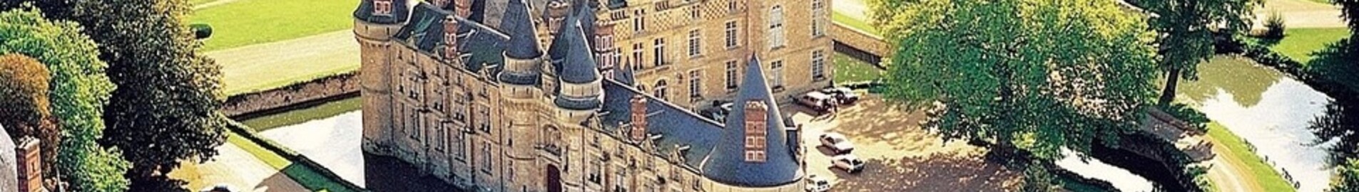 Alquilar un helicóptero para el Château D’Esclimont con sobrevuelo del Tour de París