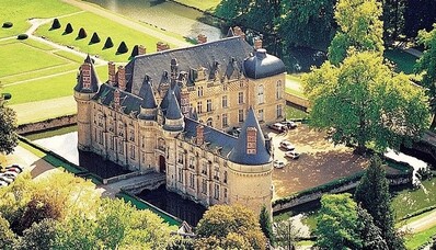Alquilar un helicóptero para el Château D’Esclimont con sobrevuelo del Tour de París