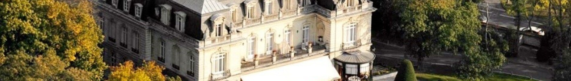 Alquilar un helicóptero para volar a Les Crayères (Reims Champagne)