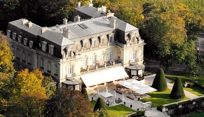 Alquilar un helicóptero para volar a Les Crayères (Reims Champagne)