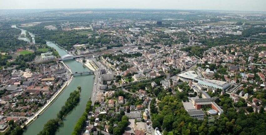 Pontoise Cormeilles: alquiler de aviones privados 