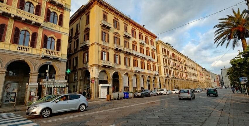 Cagliari Elmas : Alquiler de aviones privados