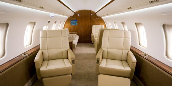 Jet privé Bombardier Challenger 605 intérieur
