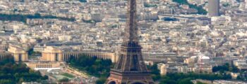 Vol en hélicoptère au-dessus de Paris