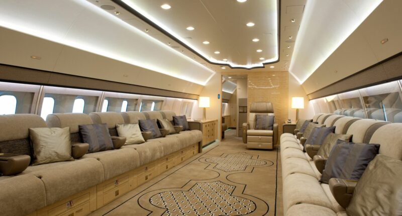 Intérieur luxueux beige jet privé Boeing BBJ