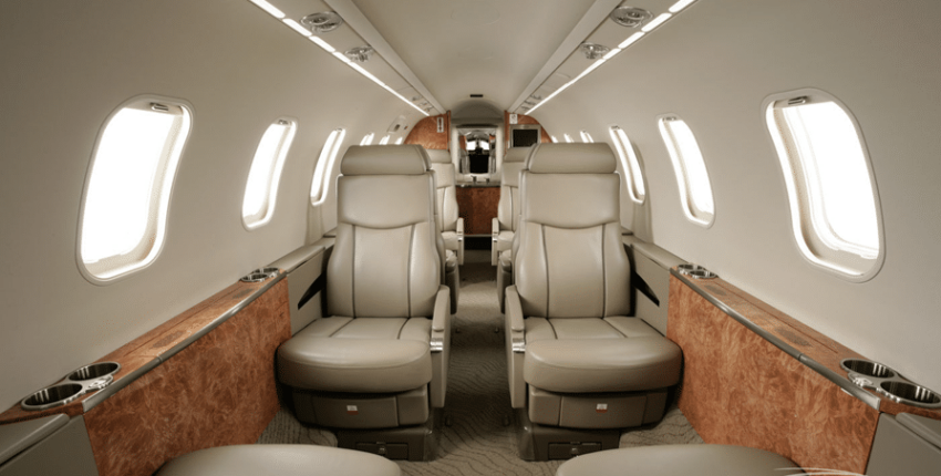 Location de jet privé : Intérieur luxueux du Learjet 45 XR.