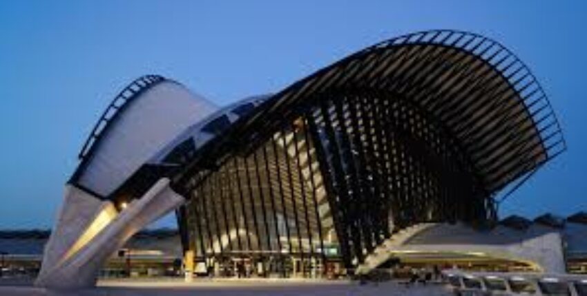 Lyon Bron: Alquiler de aviones privados 