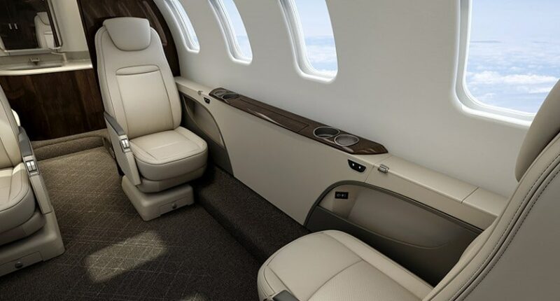 Jet privé Learjet 75 siège en cuir blanc
