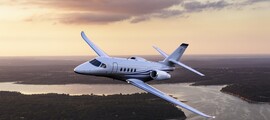 Jet privé Learjet 75 siège en cuir blanc
