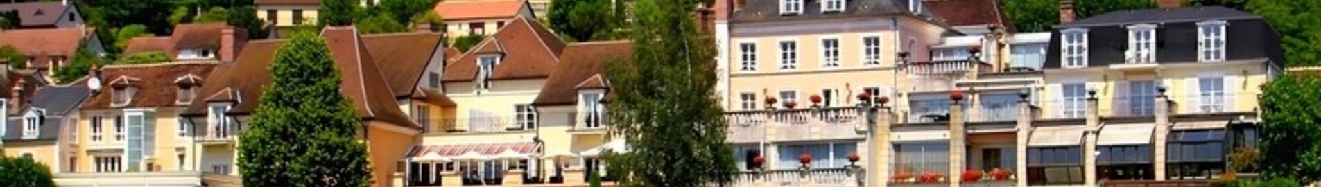 Alquilar un helicóptero para La Côte Saint-Jacques en Joigny