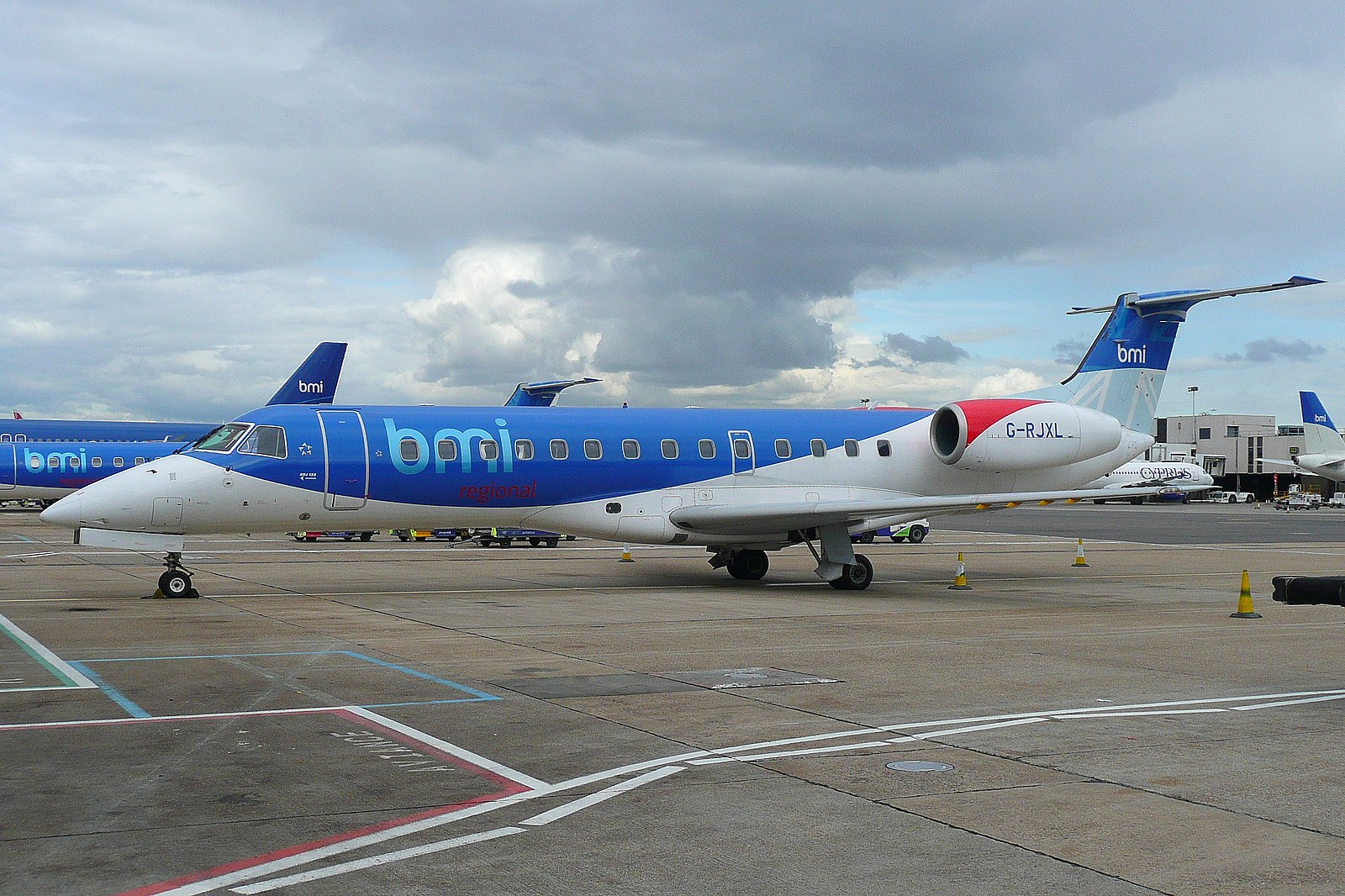 Alquiler de avión regional EMBRAER ERJ 135