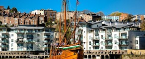 Bristol : alquiler de aviones privados 