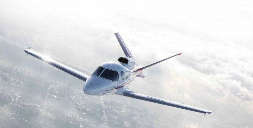 location de jet privé : VISION JET SF50 au-dessus des nuages