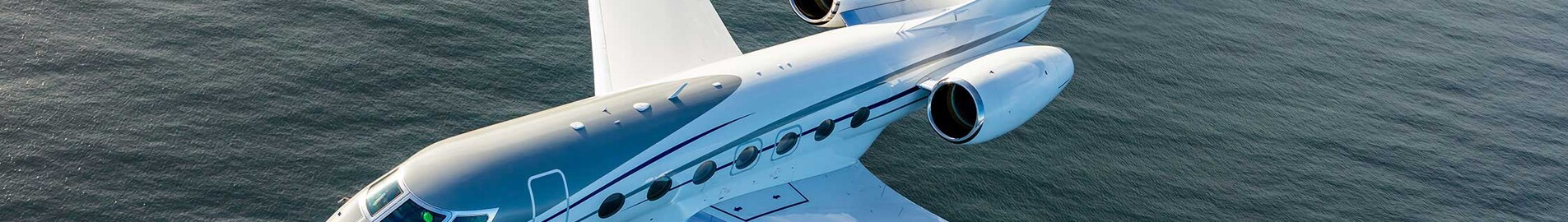 ¿Por qué son blancos los jets privados?