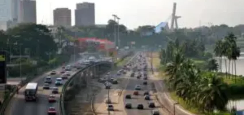 Abidjan luxueux avec des jets privés élégants.