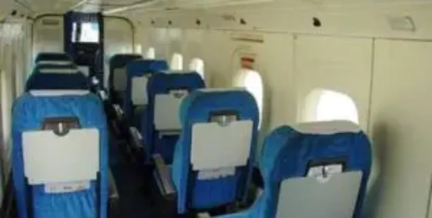 location de jet privé, intérieur Dornier 228, sièges bleus