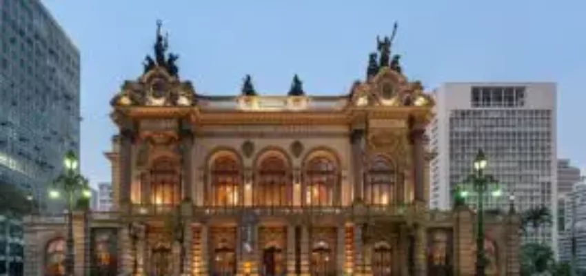 Théâtre Stuttgart, bâtiments modernes, crépuscule.
