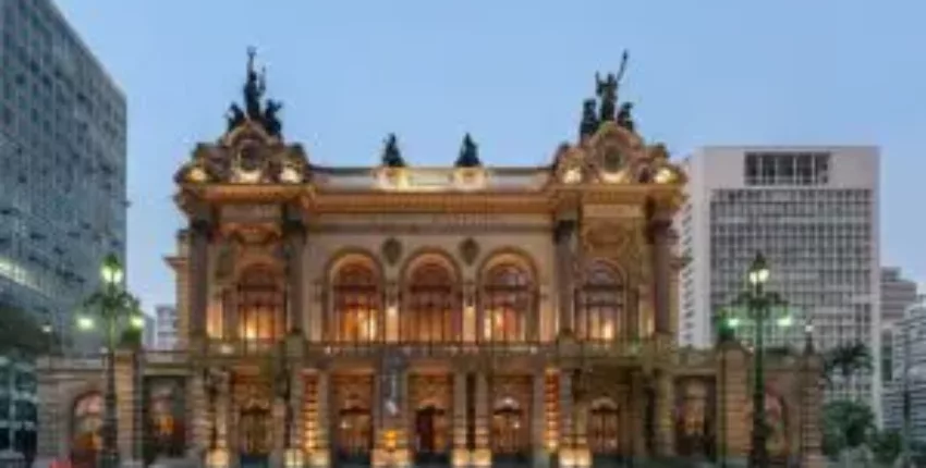 Théâtre Stuttgart, bâtiments modernes, crépuscule.