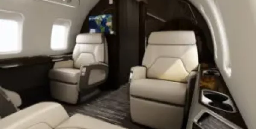 **emplacement jet privé Challenger 650, sièges cuir blanc**