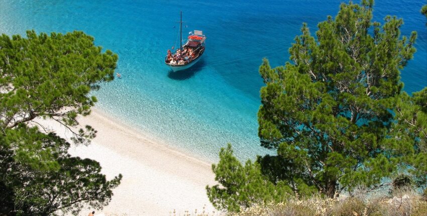 Alquile un jet privado en el aeropuerto de Karpathos