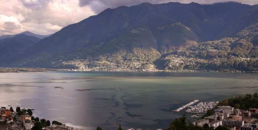 Alquiler de aviones privados en Locarno 