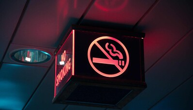 ¿Se puede fumar a bordo de un avión privado?
