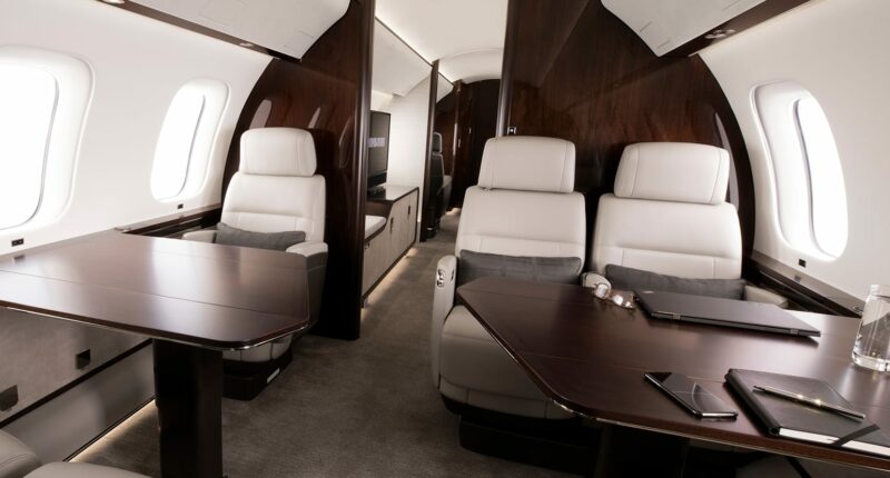 global 7500 interior 1140×980