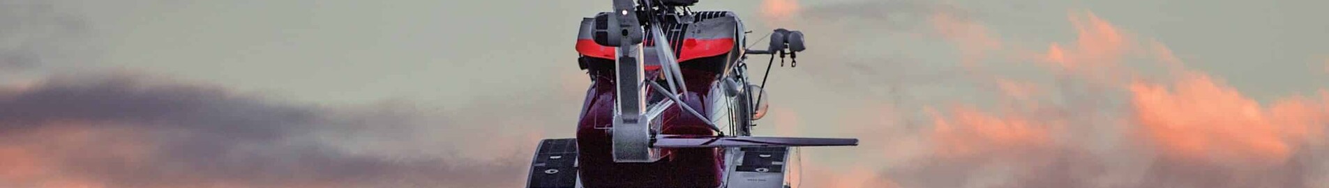 Alquile un helicóptero de transporte.