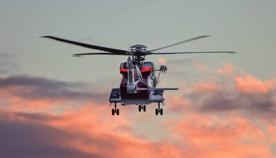 Alquile un helicóptero de transporte.