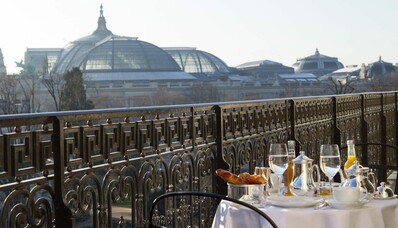 Hôtel La Réserve de Paris: Un patrimonio de refinamiento y prestigio