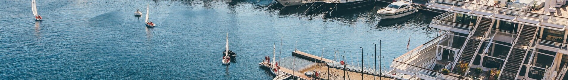 Llegar a los puertos deportivos europeos en avión privado