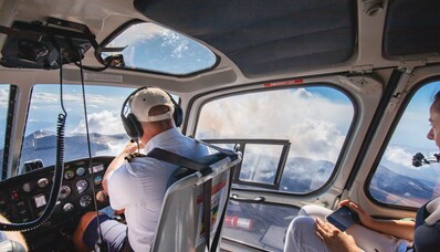 Sobrevuele el Etna en helicóptero privado: una visita exclusiva del volcán desde un ángulo único