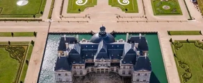 Vuelo en helicóptero sobre el castillo de Vaux-Le-Vicomte